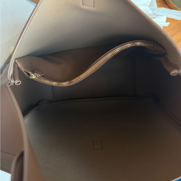 Designer inspired hobo bag - Picture 3 of 10